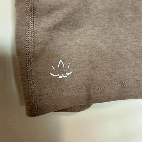 Beyond Yoga NWOT Spacedye Refocused Crop Tank in Sand Swept Heather Size Large - Picture 7 of 10